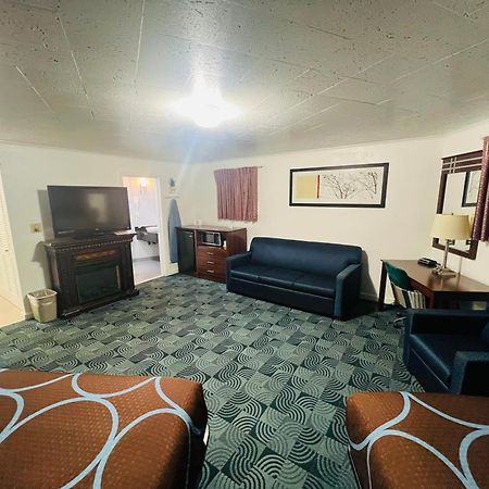 Berkshire Inn Піттсфілд Екстер'єр фото