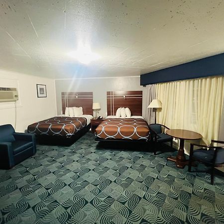 Berkshire Inn Піттсфілд Екстер'єр фото