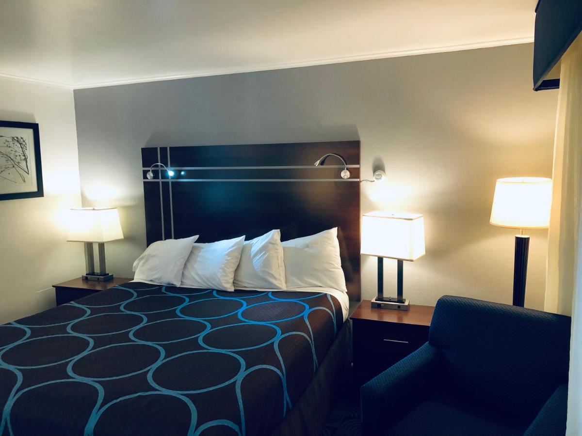 Berkshire Inn Піттсфілд Екстер'єр фото