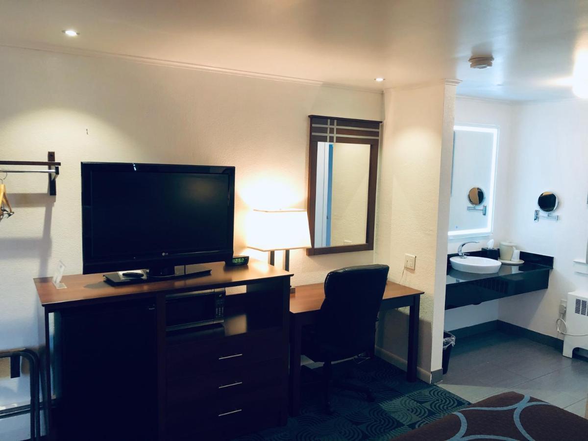 Berkshire Inn Піттсфілд Екстер'єр фото